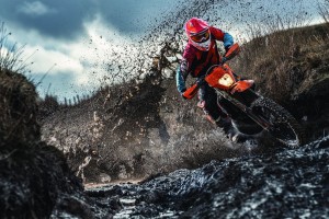 九游下载电脑版官网-国足队长谈球队凝聚力，国足队长赛后发文